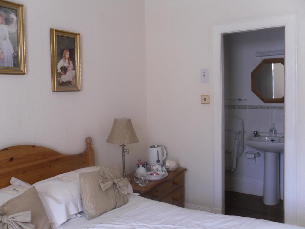 Ardfern Guest House Perth Szoba fotó