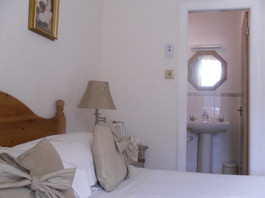 Ardfern Guest House Perth Szoba fotó